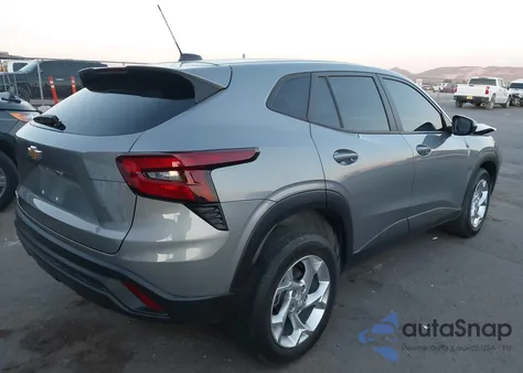 2024 Chevrolet Trax Fwd Sp z USA, uszkodzony, nr VIN KL77LFE27RC201955